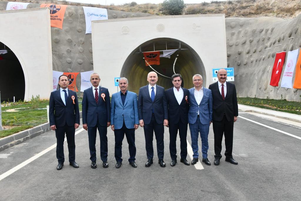 Ulaştırma Ve Altyapı Bakanı Sn. Adil KARAİSMAİLOĞLU Hasankeyf T&uuml;neli A&ccedil;ılışı